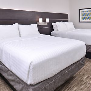 Standard Queen Room Two Queen Beds